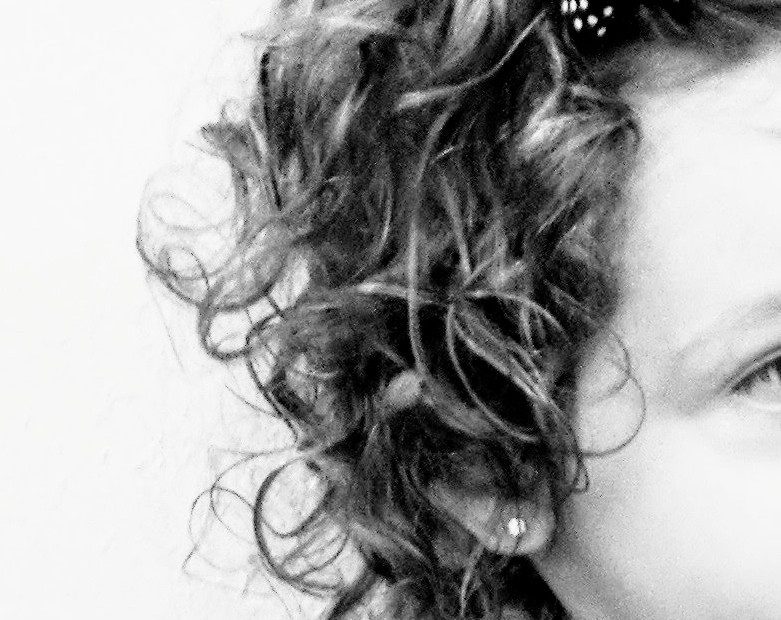 girl with curly hair